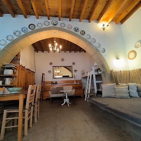 Rustic House Archangelos 아크앤젤로스 외부 사진