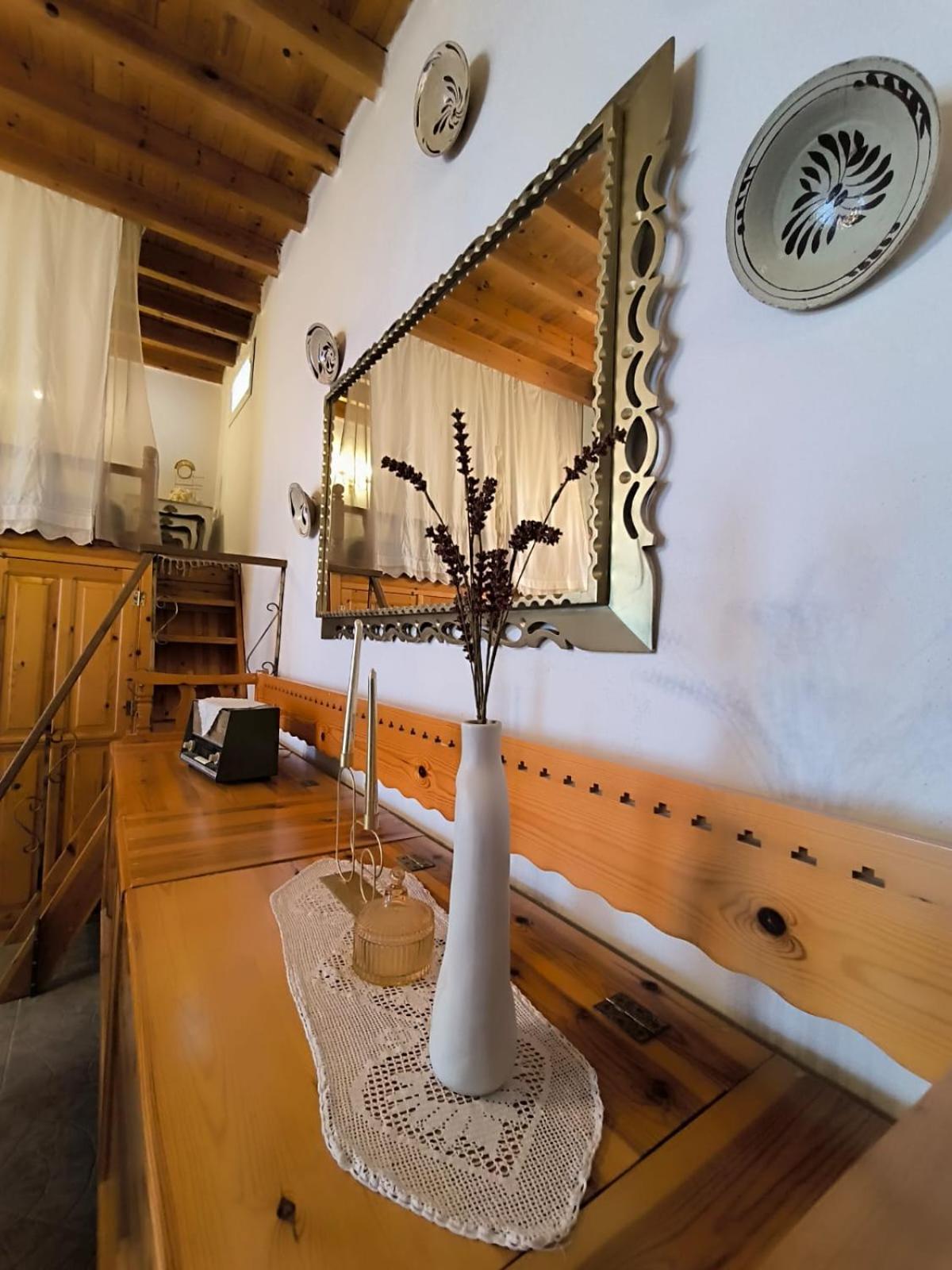 Rustic House Archangelos 아크앤젤로스 외부 사진