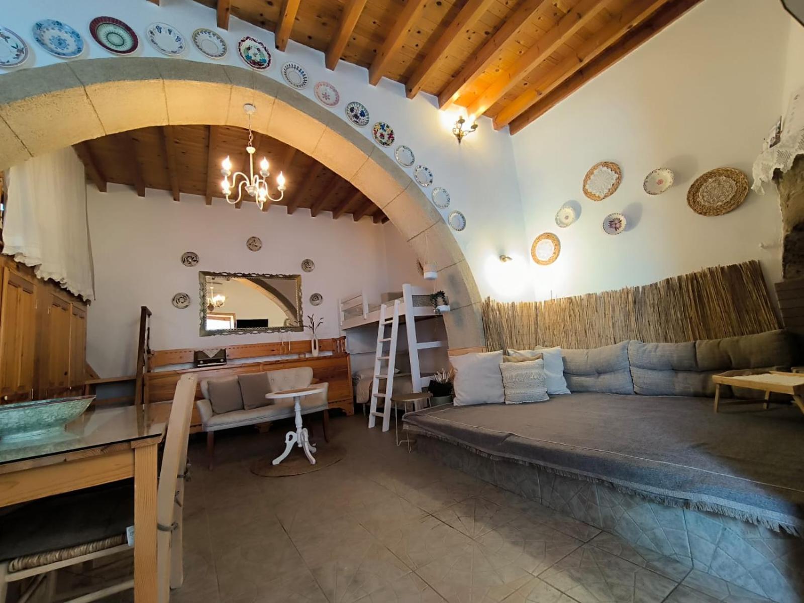 Rustic House Archangelos 아크앤젤로스 외부 사진