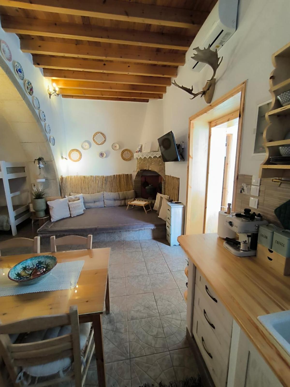 Rustic House Archangelos 아크앤젤로스 외부 사진